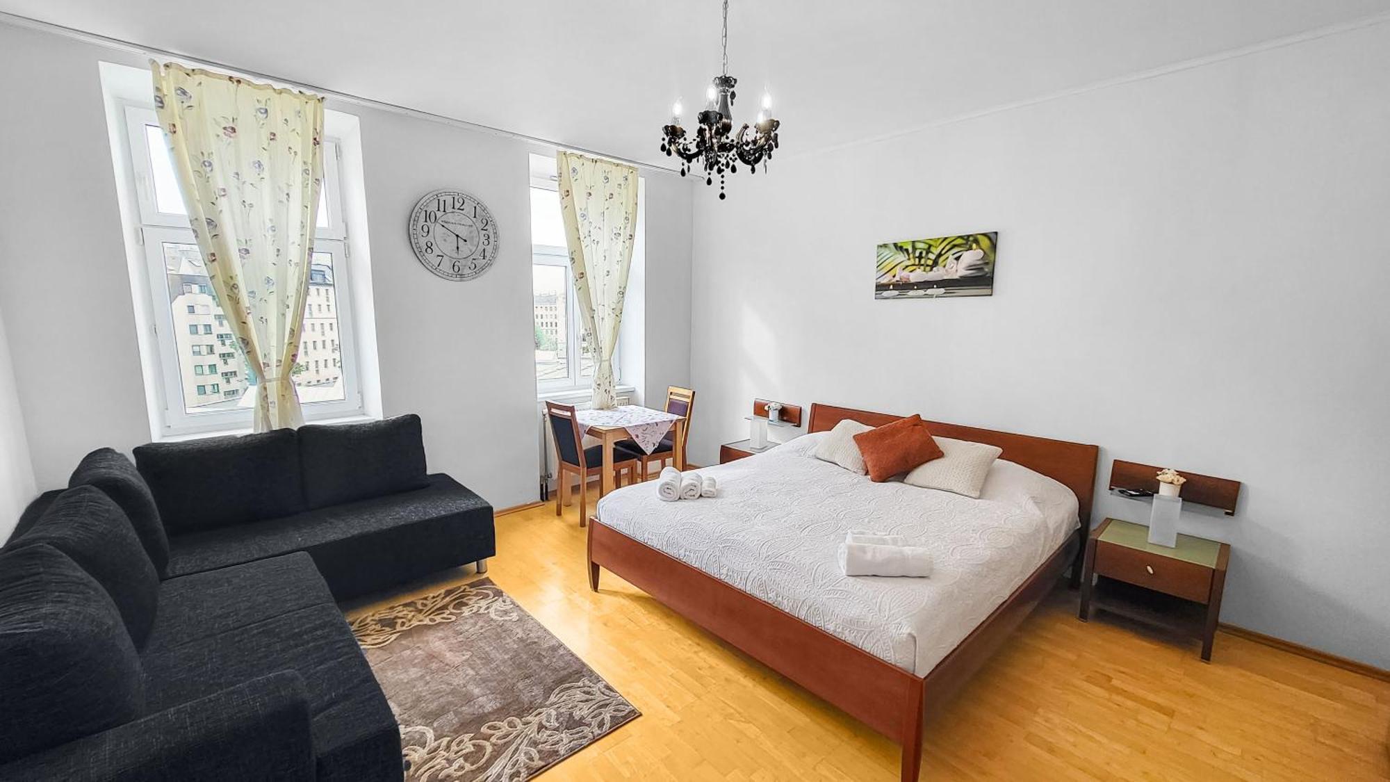 Spacious Three-Bedroom, Three King-Size Beds Vienne Extérieur photo