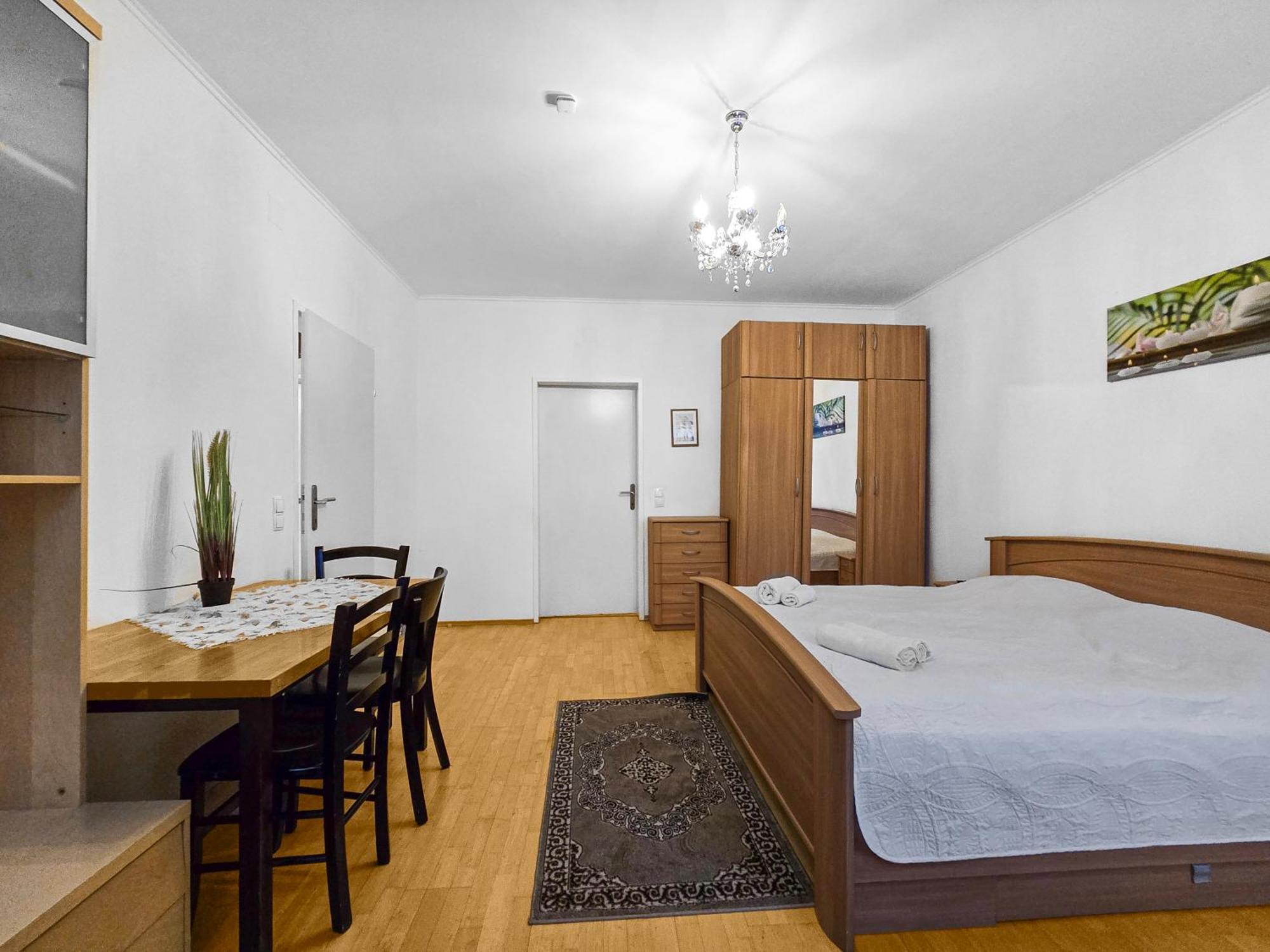 Spacious Three-Bedroom, Three King-Size Beds Vienne Extérieur photo