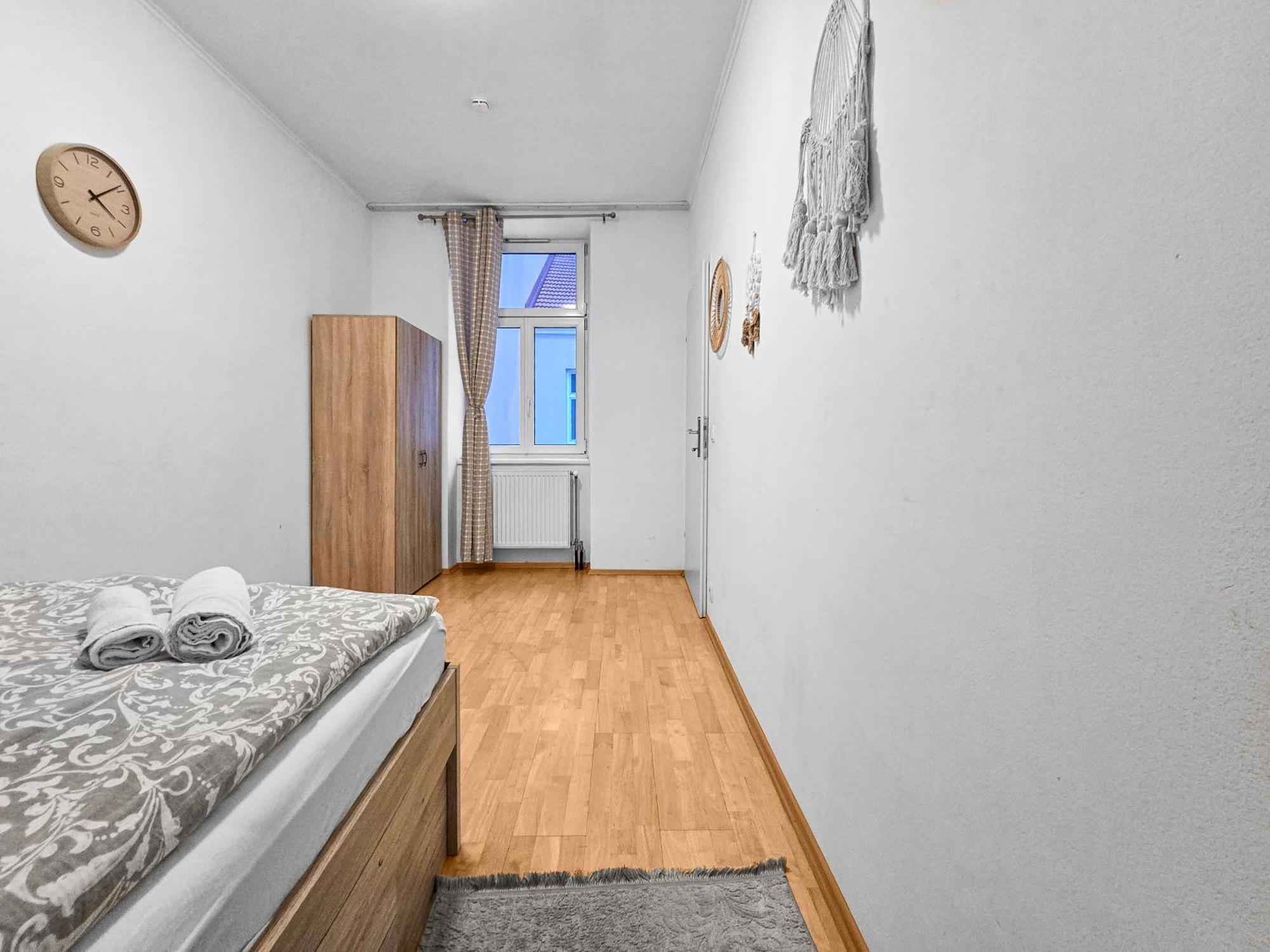 Spacious Three-Bedroom, Three King-Size Beds Vienne Extérieur photo