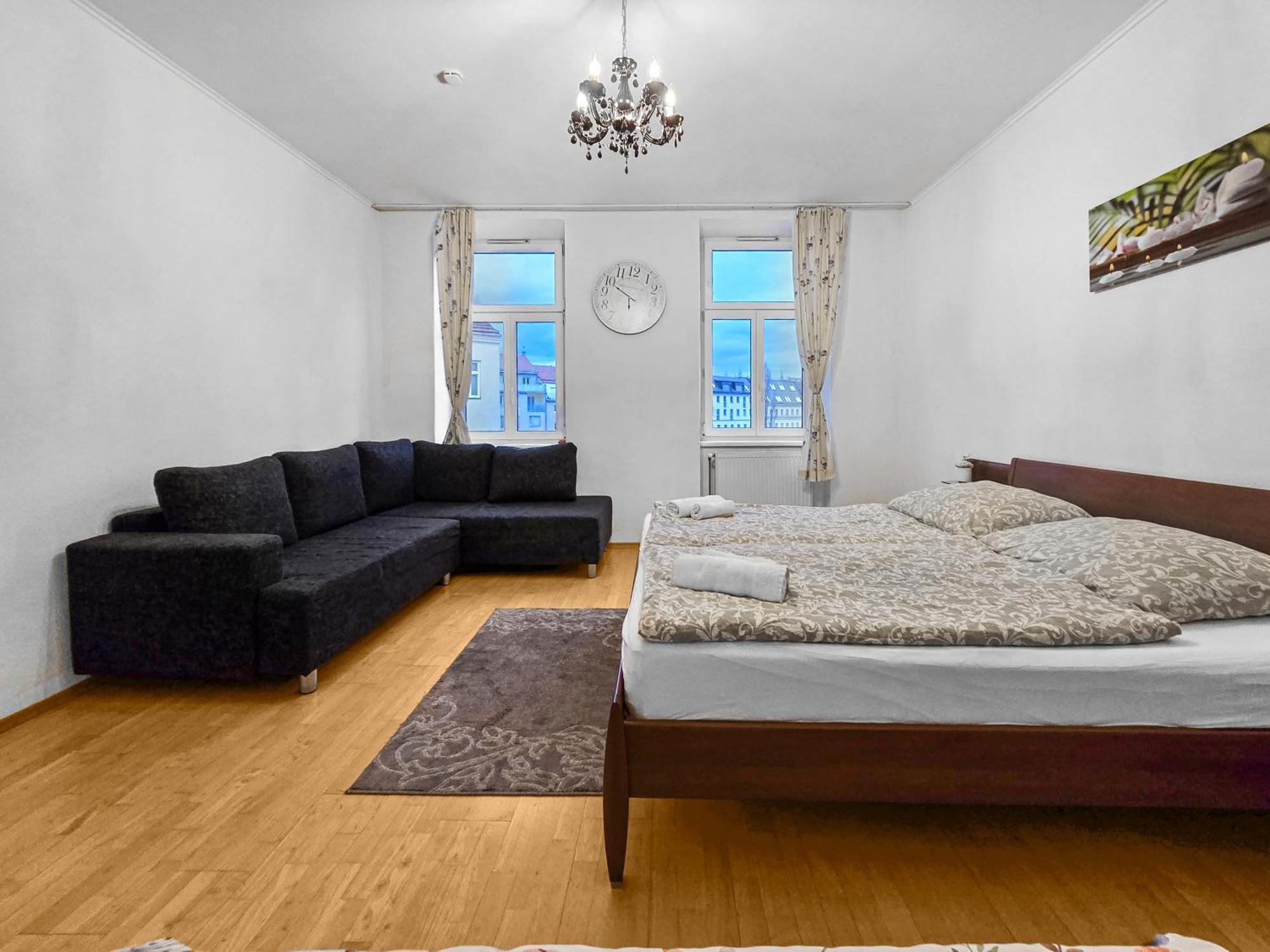 Spacious Three-Bedroom, Three King-Size Beds Vienne Extérieur photo