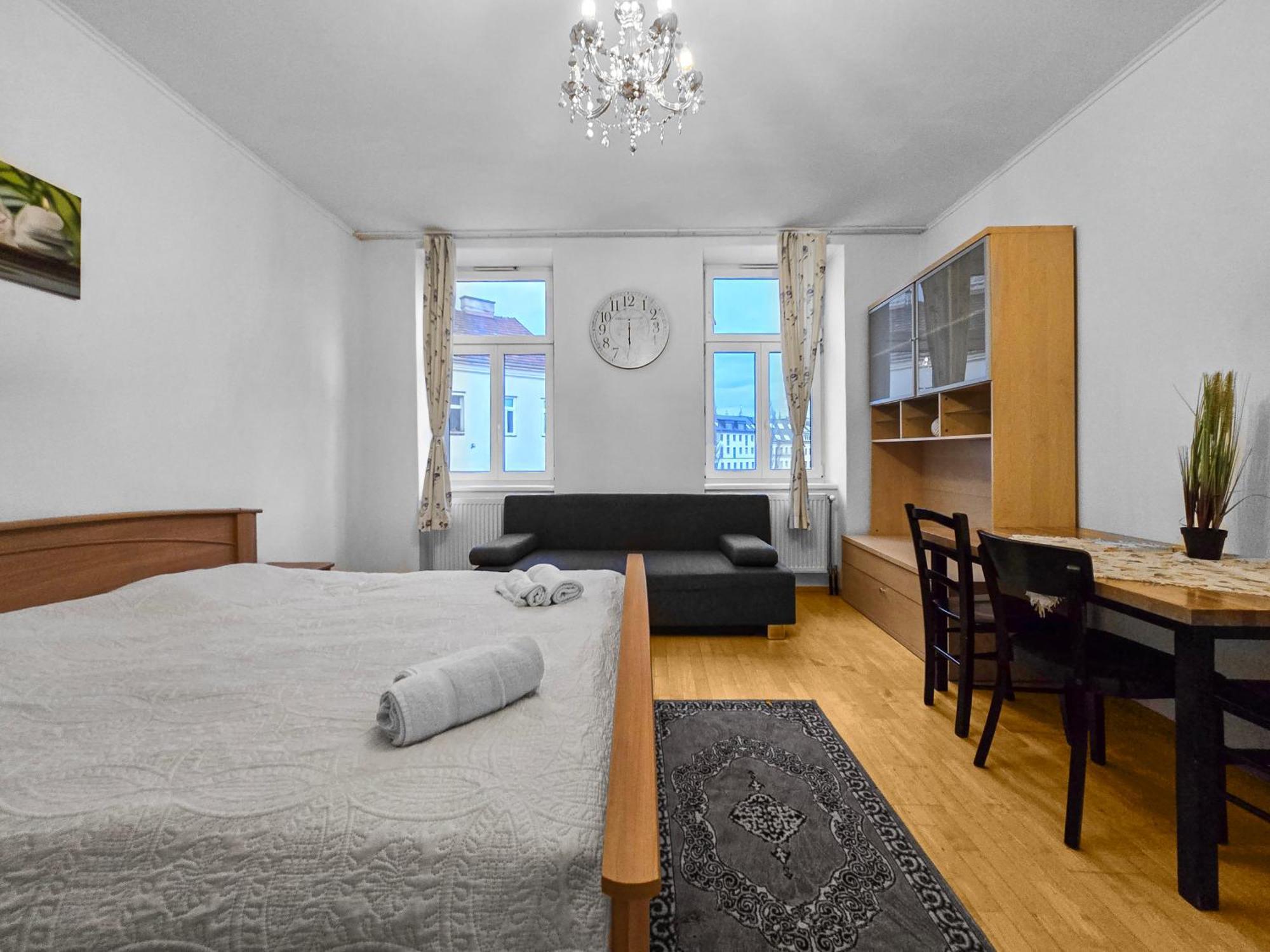 Spacious Three-Bedroom, Three King-Size Beds Vienne Extérieur photo